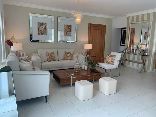 apartamentos - Se vende apartamento en Urbanización Seralles 4