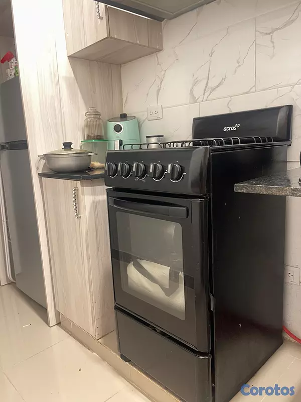 electrodomesticos - Se vende estufa de 4 hornillas con horno 3