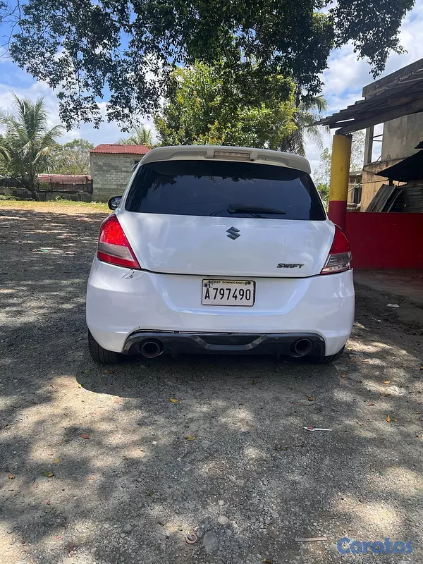 carros - venta de vehículos Suzuki Swift 
en buen estado. 5