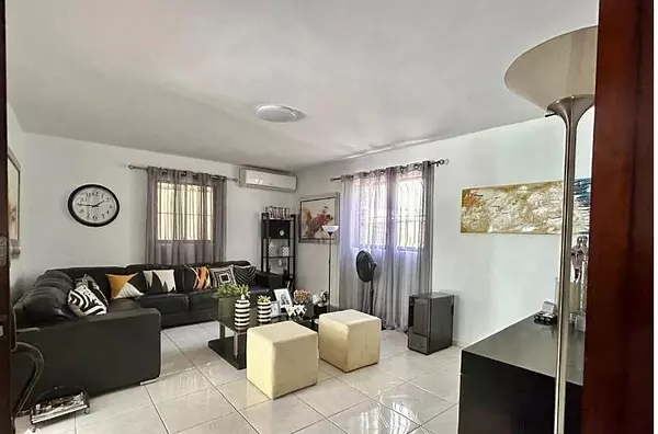 casas - Vendo casa en Arroyo Hondo  3