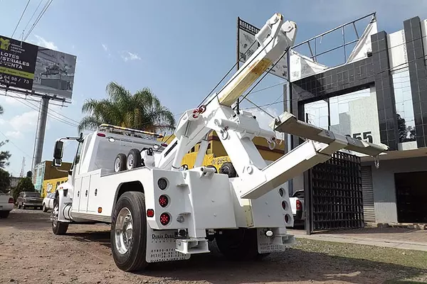 servicios profesionales - GRÚAS MALECÓN 2