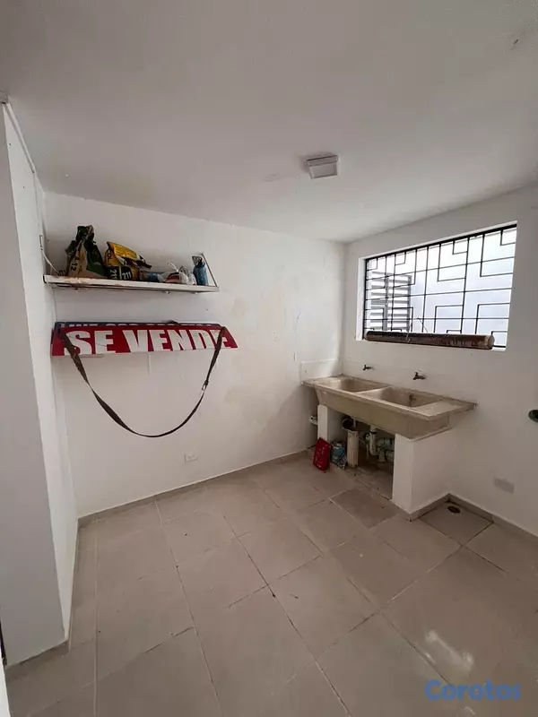 casas - SE VENDE HERMOSA CASA DE 3 NIVELES EN LOS CERROS D 6