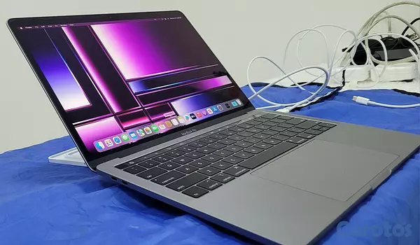 computadoras y laptops - Macbook Pro a1989 13 Core i7 Ram 16gb Disco 512gb año 2018 1