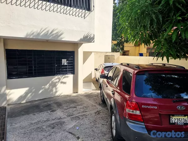 oficinas y locales comerciales - Local de 130 Mts en Arroyo Hondo Viejo  9