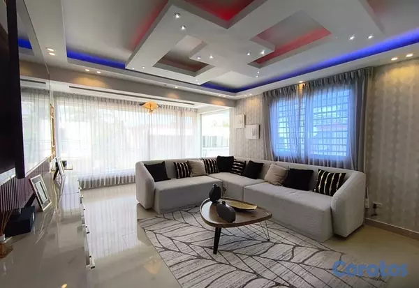 casas vacacionales y villas - 🏡 Villa Familiar en San Luis, Próxima a la Av. Cha 6
