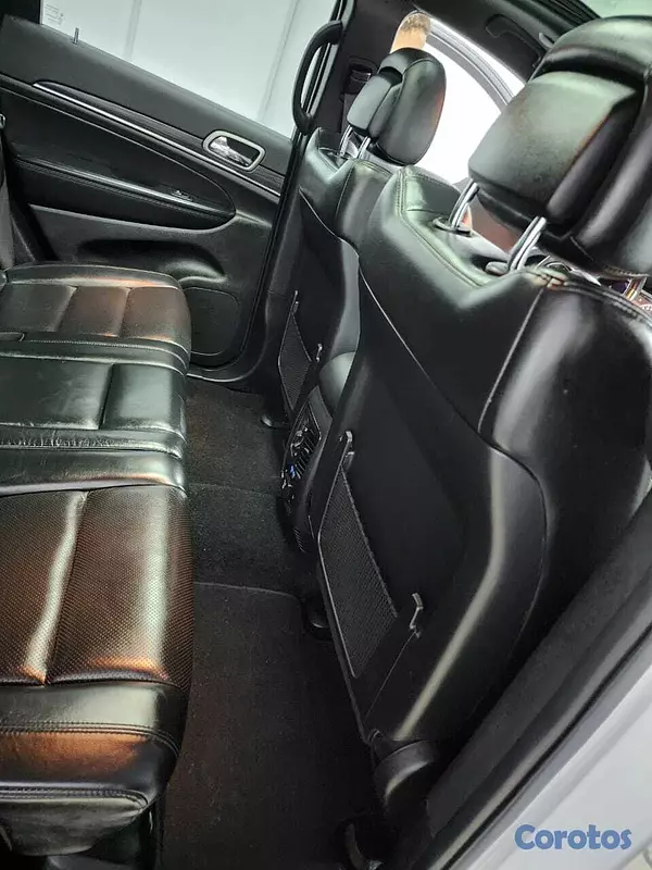 jeepetas y camionetas - Jeep Grand Cherokee Limited 2021 4