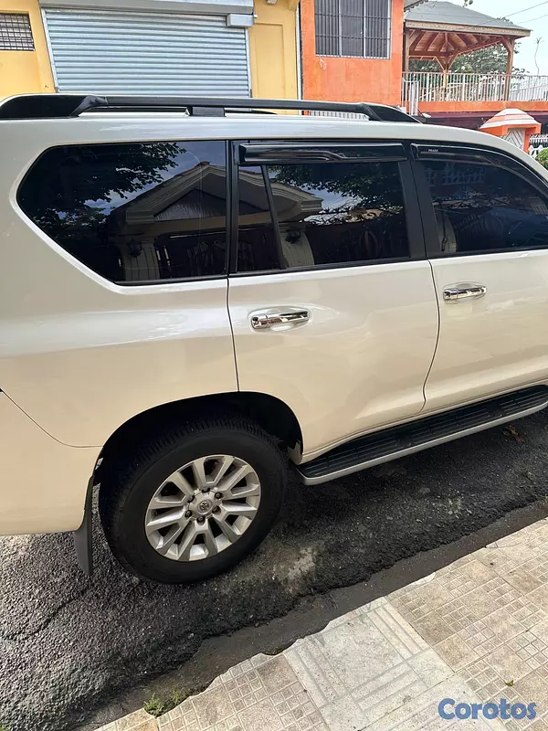 jeepetas y camionetas - Toyota Land cruiser prado 2014 VXL Diésel 13