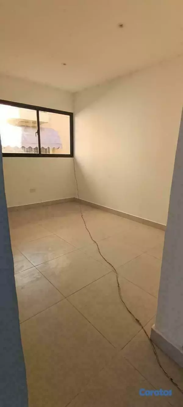 oficinas y locales comerciales - Evaristo Amplio Local con Excelente Distribución 3