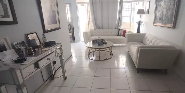 apartamentos - Apartamento en Venta
URBANIZACIÓN REAL
RD$ 12,000,000.00
Mantenimiento: RD$5,000 7