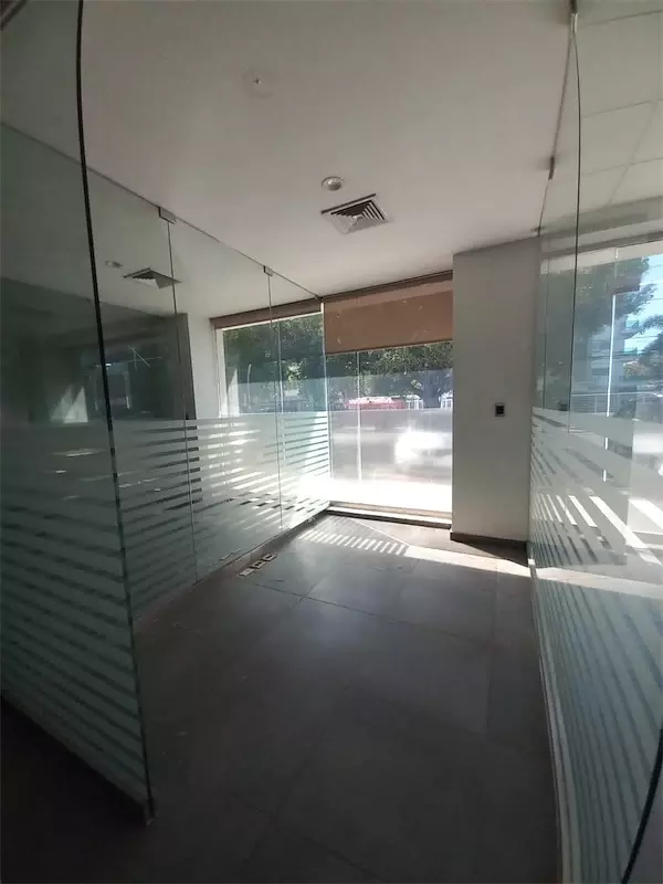 oficinas y locales comerciales - Local céntrico y comercial gazcue 9