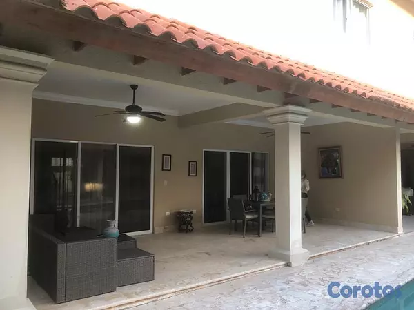 casas vacacionales y villas - Villa en Juan Dolio, En Metro Contry Club. (Town H 7