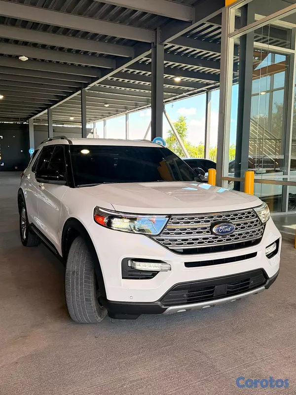 jeepetas y camionetas - vehículo en excelente condiciones, casi nuevo. 3
