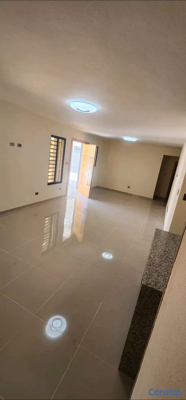 casas - Vendo casa con exelente ubicación en Urb Las Antillas  10