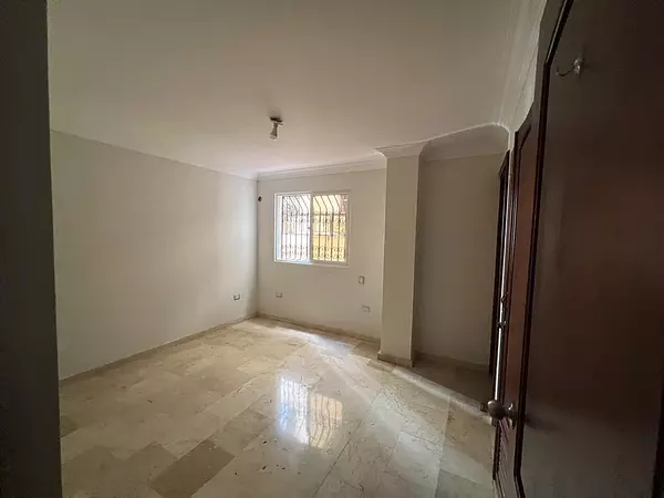 apartamentos - Alquiler Apartamento de 2 Habitaciones Sin Amueblar Ubicado en Bella Vista 7