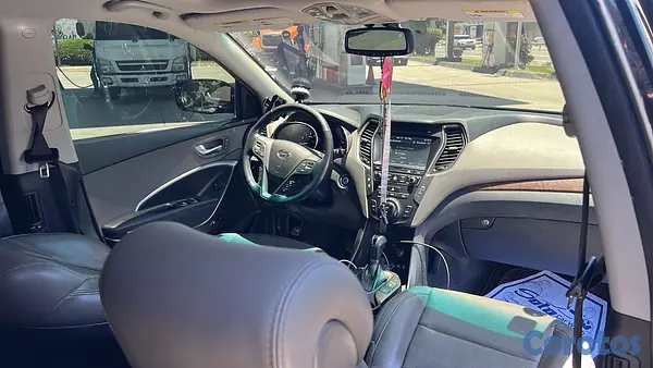 jeepetas y camionetas - Hyundai Santa Fe 2018 Full 5