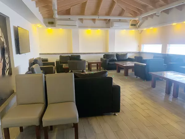 oficinas y locales comerciales - Local comercial en el Millon  3