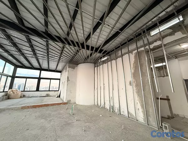 oficinas y locales comerciales - Local en Alquiler en Piantinin 3