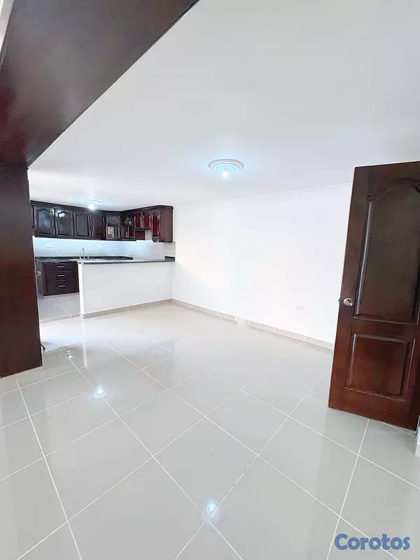 casas - venta de casa súper grande cerca del Corall mall autopista de san isidro  9