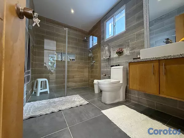 casas - vendo casa de 3 nivel el corona plaza Santiago  9