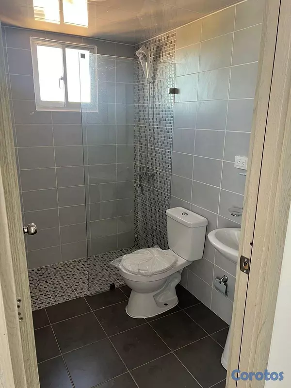 apartamentos - se alquila habitación tipo roomie  2
