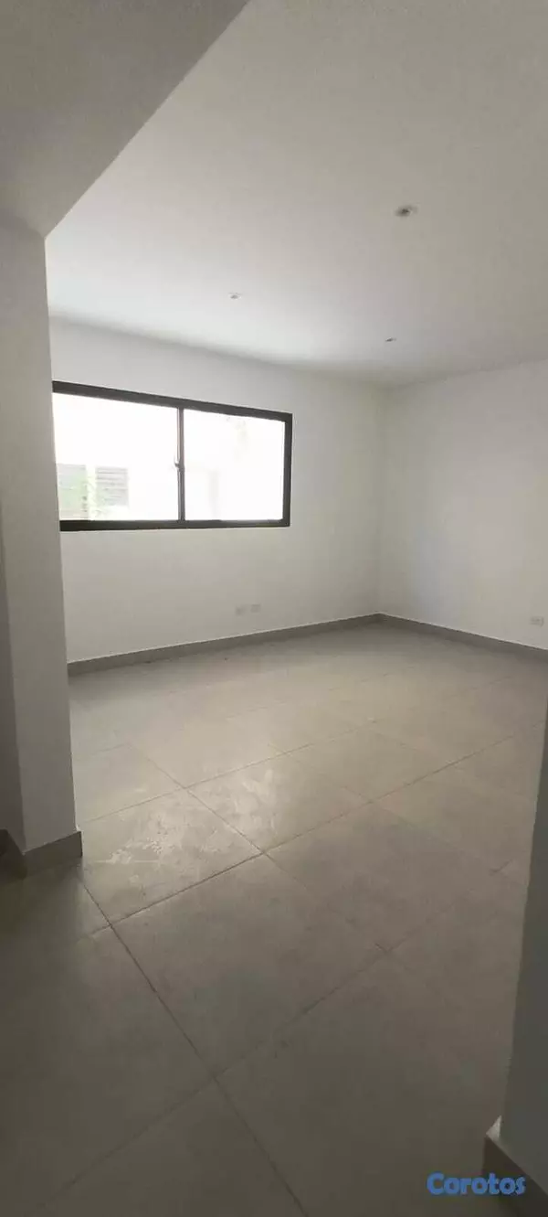 oficinas y locales comerciales - La Julia Local de 122mts en Primer nivel 4 parqueo 6