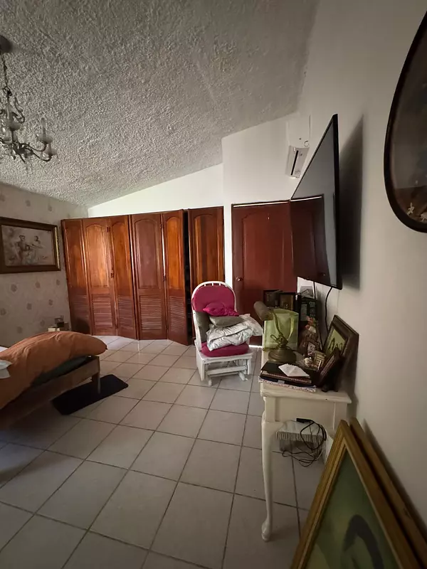 casas - Vendo casa en Costa Verde.  Perfecto para tu próximo proyecto  9