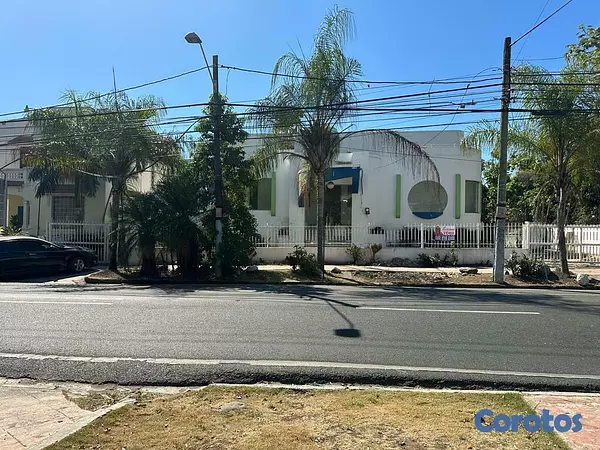 solares y terrenos - Solar amplio en venta en Gazcue 10