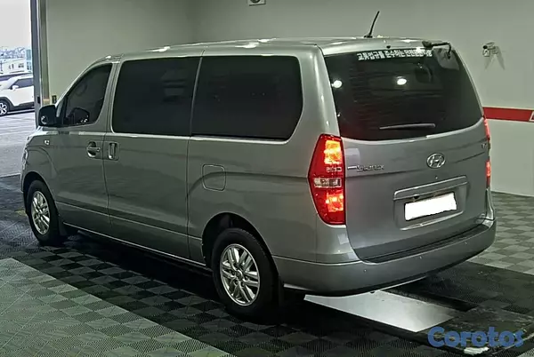 otros vehiculos - HYUNDAI GRAND STAREX 2020 GRIS 6