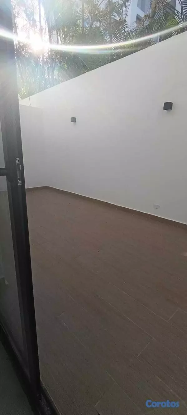 oficinas y locales comerciales - La Julia Excelen Local en Primer nivel con Terraza 5
