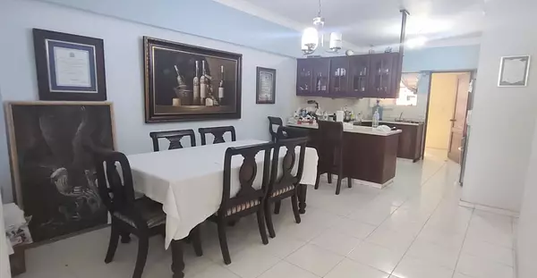apartamentos - Apartamento en Venta
URBANIZACIÓN REAL
RD$ 12,000,000.00
Mantenimiento: RD$5,000 9