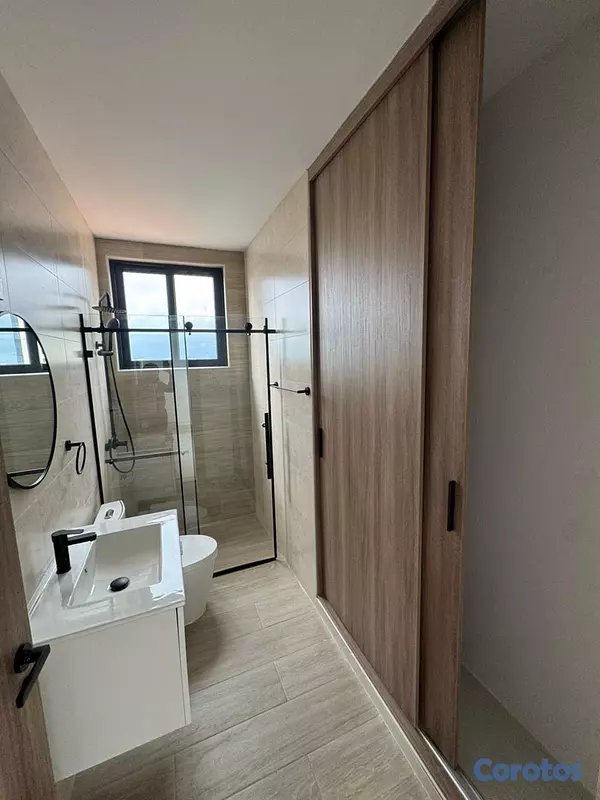 apartamentos - ALQUILO Apto En Torre Nueva 4to. nivel Con Ascenso 11