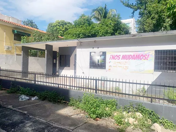 casas - Casa céntrica y comercial  2