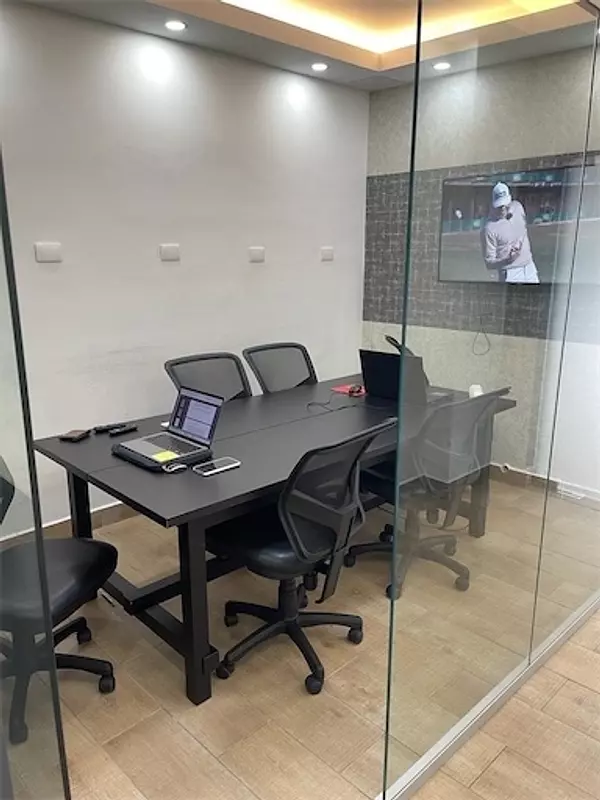 oficinas y locales comerciales - Local amplio en primer nivel 9