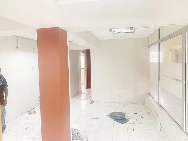 oficinas y locales comerciales - Local en el Millon  8