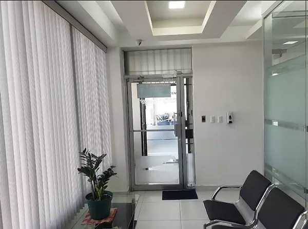 oficinas y locales comerciales - Locla en zona céntrica de arroyo hondo 7