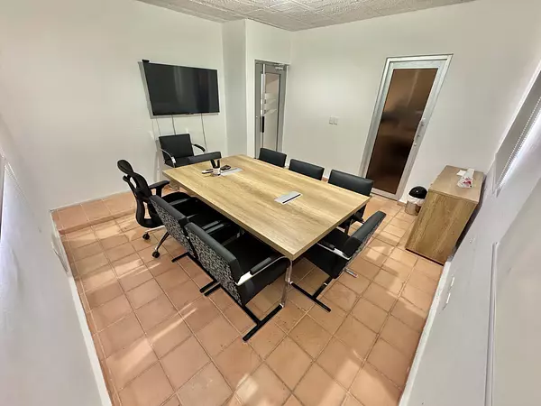 oficinas y locales comerciales - Vendo y alquilo local comercial en Mirador Sur 7