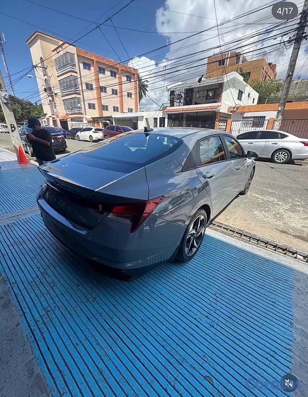 carros - Hyundai Elantra SEL 2023 4