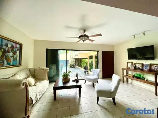 casas - Se vende encantadora casa en Los Ríos 2