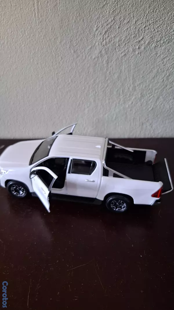 hobby y coleccion - Toyota Hilux de Colección de Metla  8