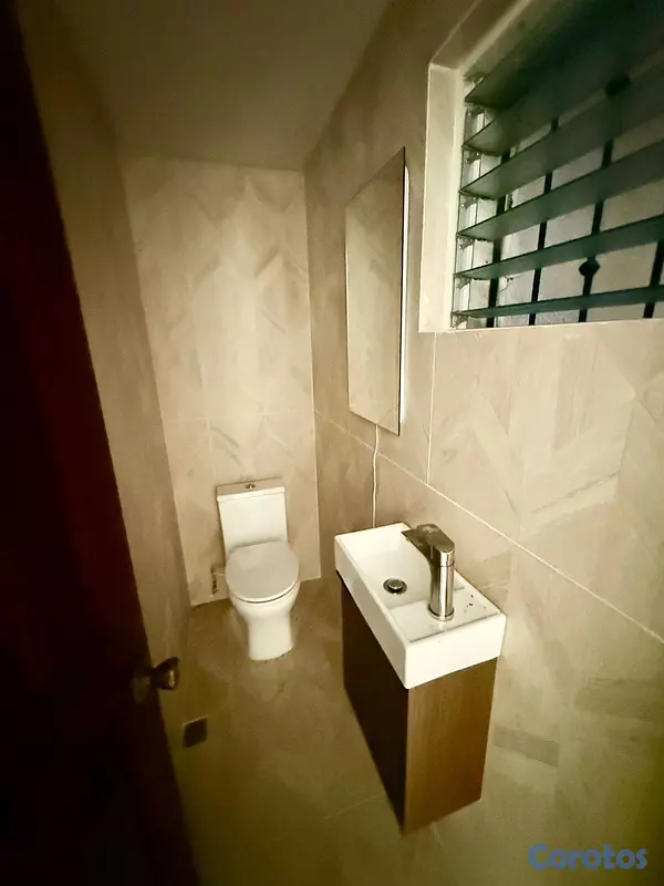 apartamentos - alquilo urbanización real tres habitaciones 2.5 baños dos parqueos lineales  2