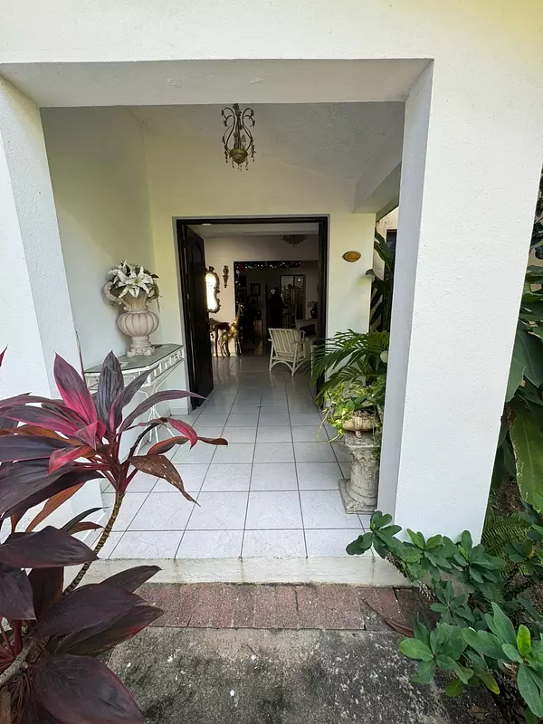 casas - Vendo casa en Costa Verde.  Perfecto para tu próximo proyecto  10