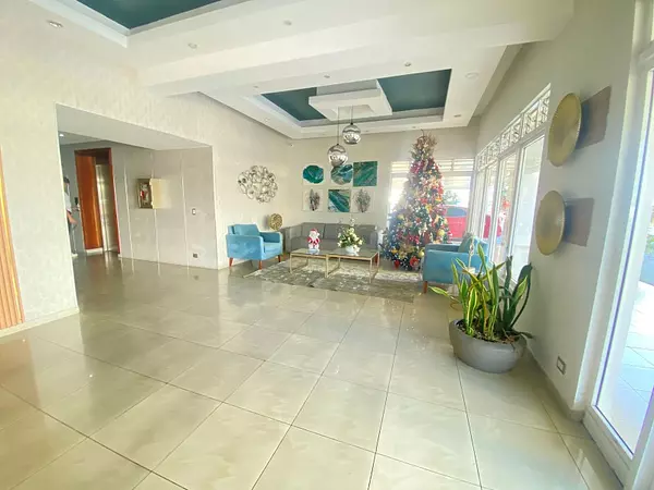 apartamentos - Amplio apartamento en Cacicazgos 187 metros, TOTALMENTE AMUEBLADO US$250,000
 3