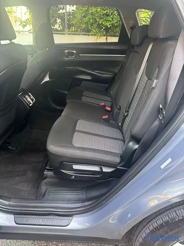 jeepetas y camionetas - KIA SORENTO LX 2025 3 FILAS DE 7 PASAJEROS COMO NUEVO 11MIL KM CAMARA NAVEG 5