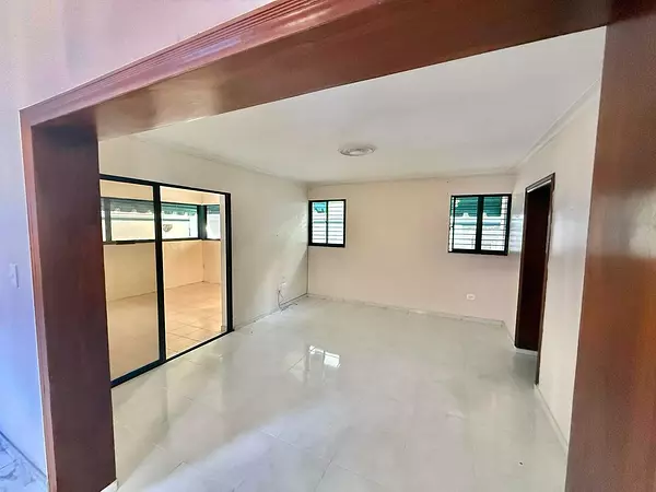 casas - Casa en alquiler Bella Vista Sur  2