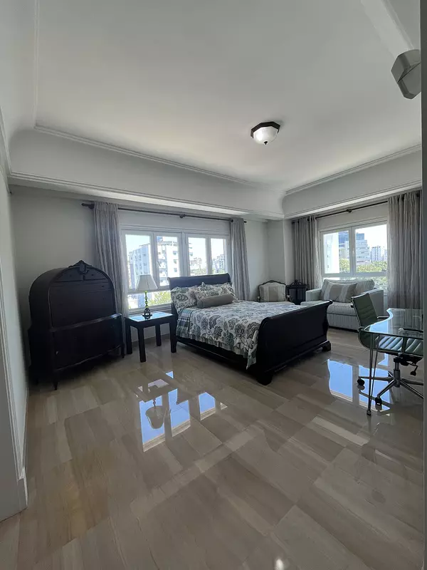 apartamentos - Apartamento en alquiler amueblado en plena Anacaona frente al parque 9
