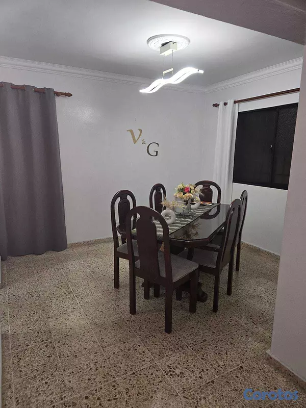 casas - Casa de 2 Niveles en Venta – Colinas del Seminario 9