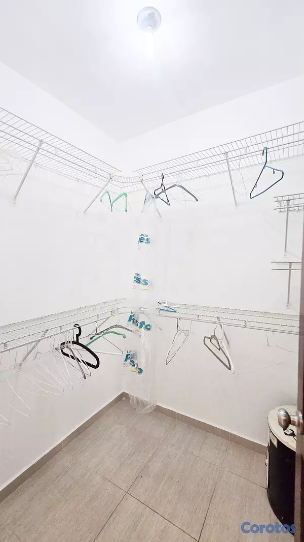 apartamentos - Apto en la Urb. Fernandez de 2 habitaciones.   8