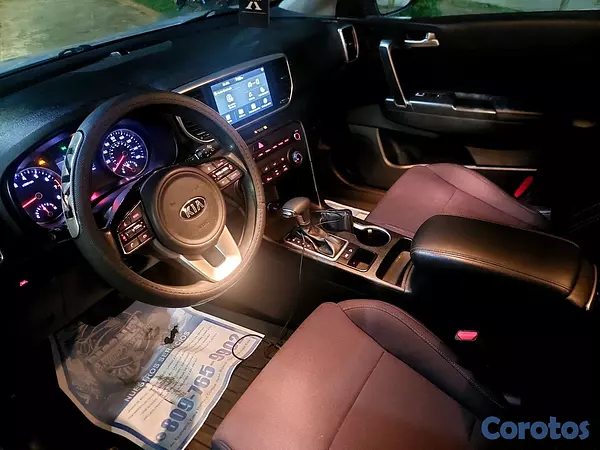 jeepetas y camionetas - Kia Sportage 2021 RD$ 1,055,000.00 Negociable - Recién Importada. 10