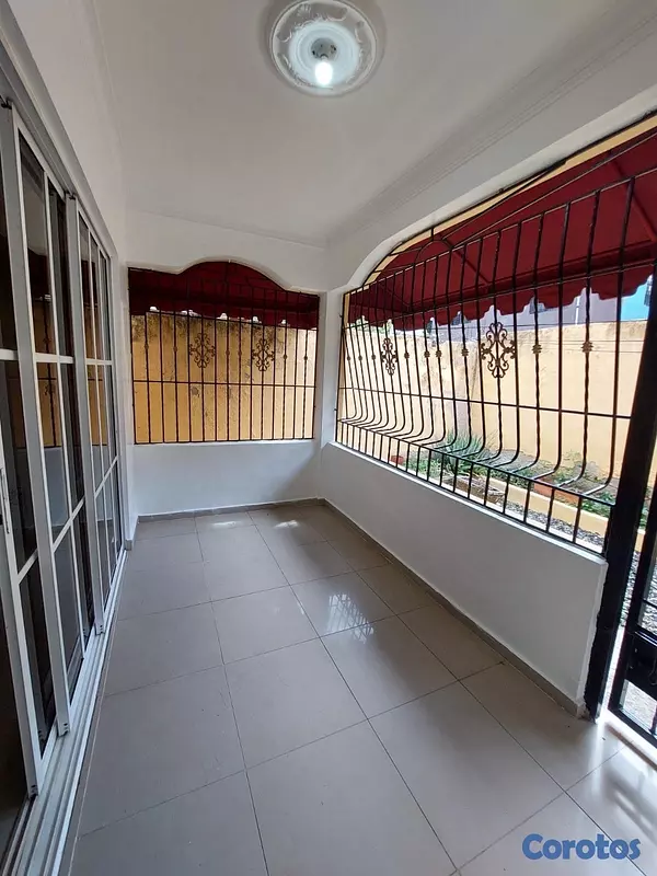 casas - venta de casa en Reparto los tres ojos Santo Domingo este  7