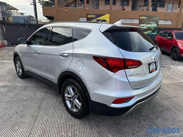 jeepetas y camionetas - Hyundai Santa Fe Limited 2018 4